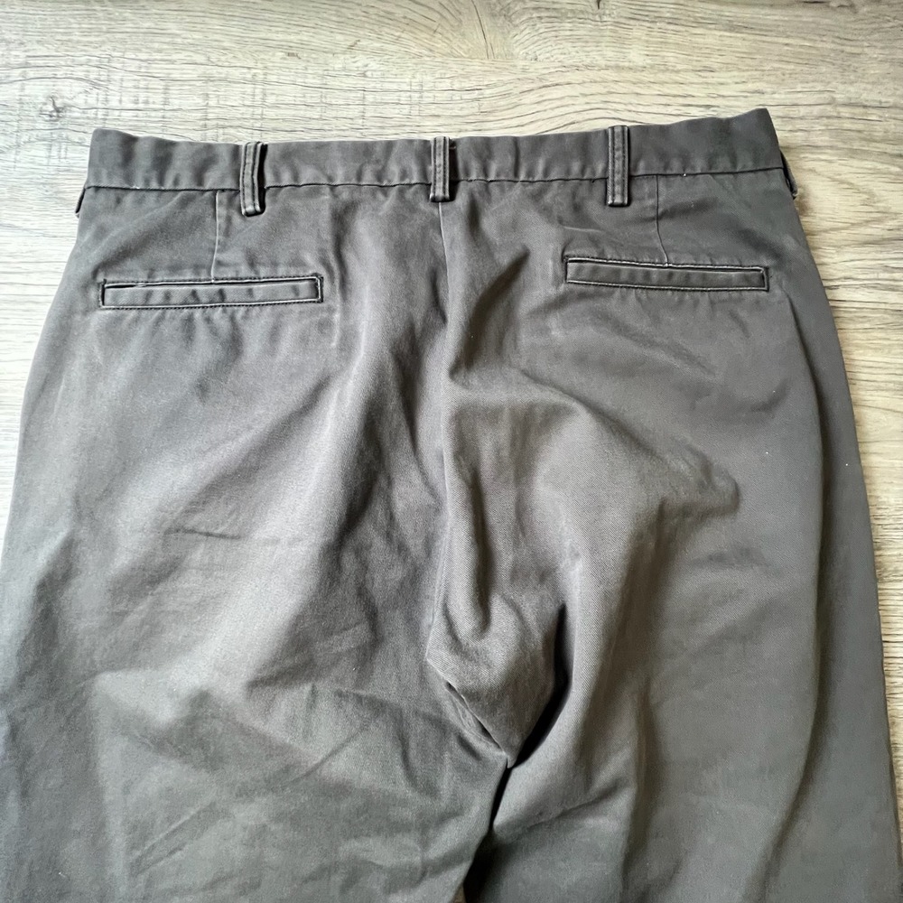 Haggar Chino Pants Mens 36x30 Gray Cotton Twill Straight Leg Casual Workwear - Picture 6 of 10